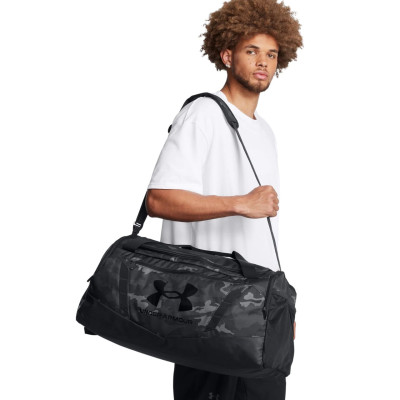 Чорна спортивна сумка Under Armour Undeniable 5.0 Duffle